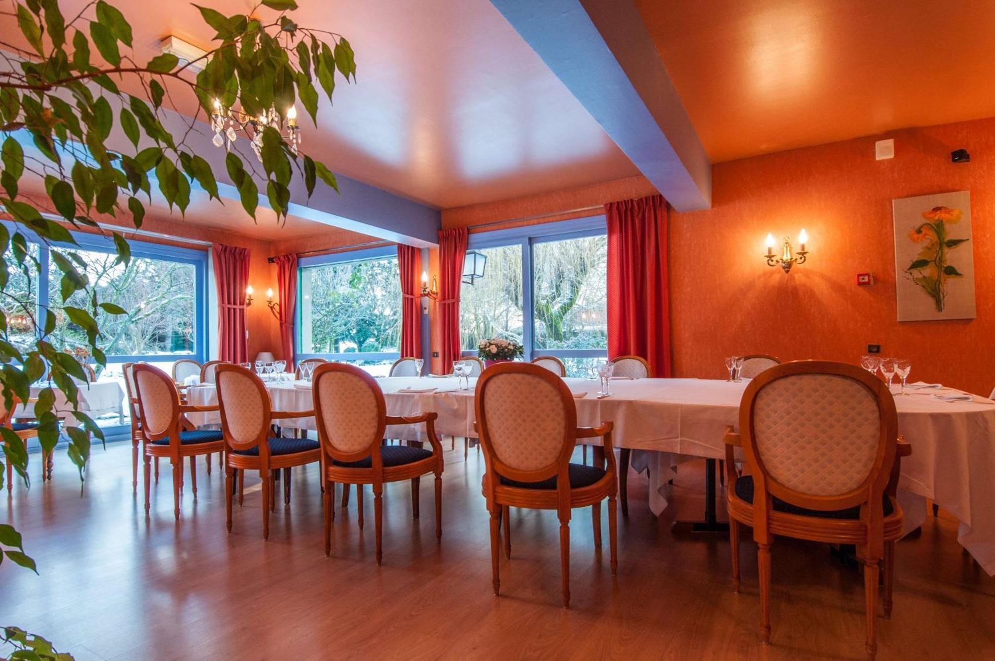 Brit Hotel Florimont Saint-Ferréol エクステリア 写真