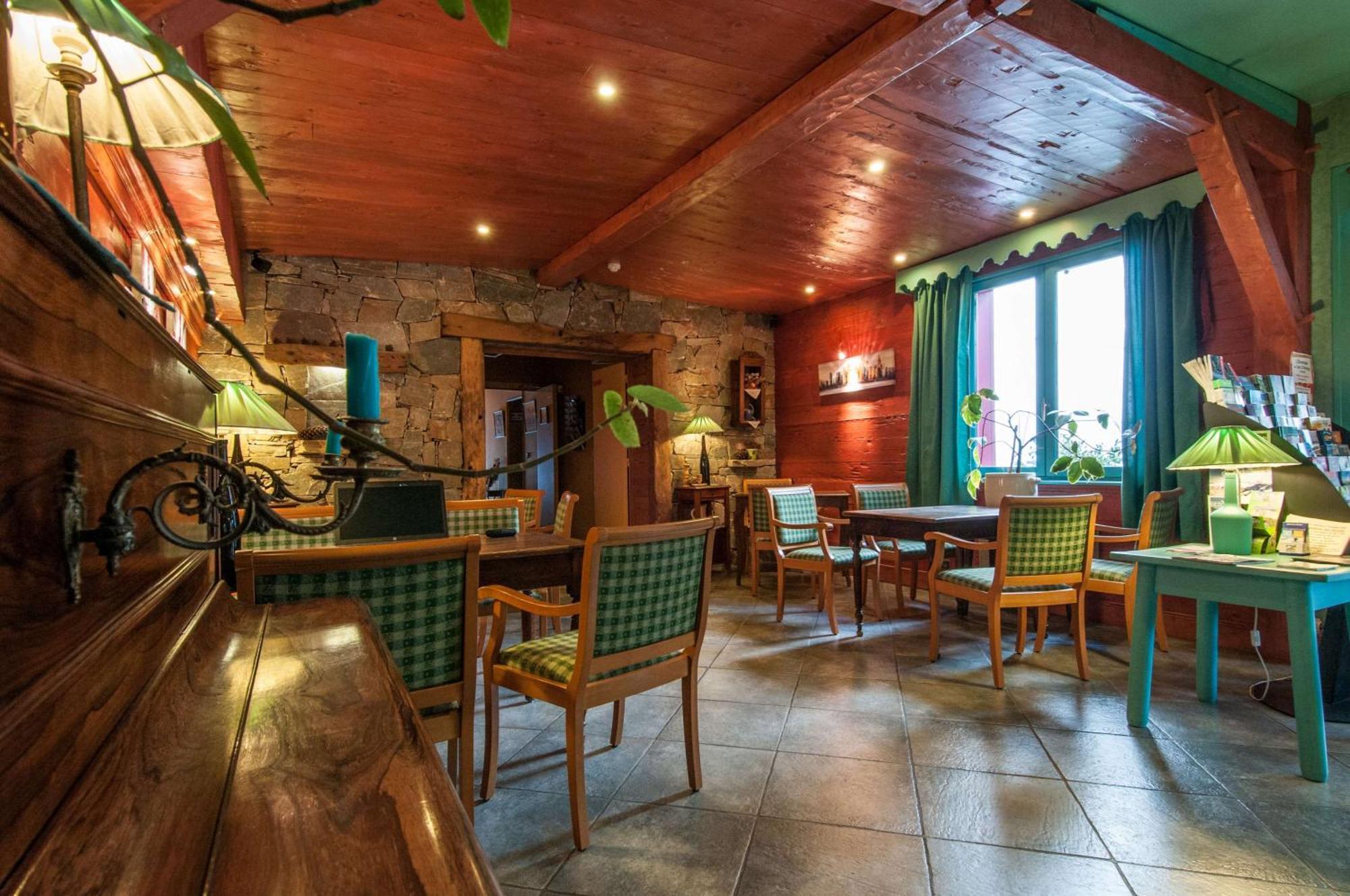 Brit Hotel Florimont Saint-Ferréol エクステリア 写真