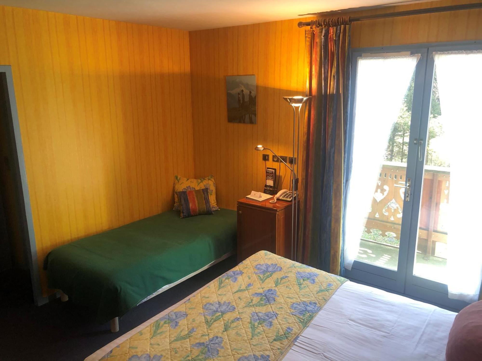 Brit Hotel Florimont Saint-Ferréol エクステリア 写真