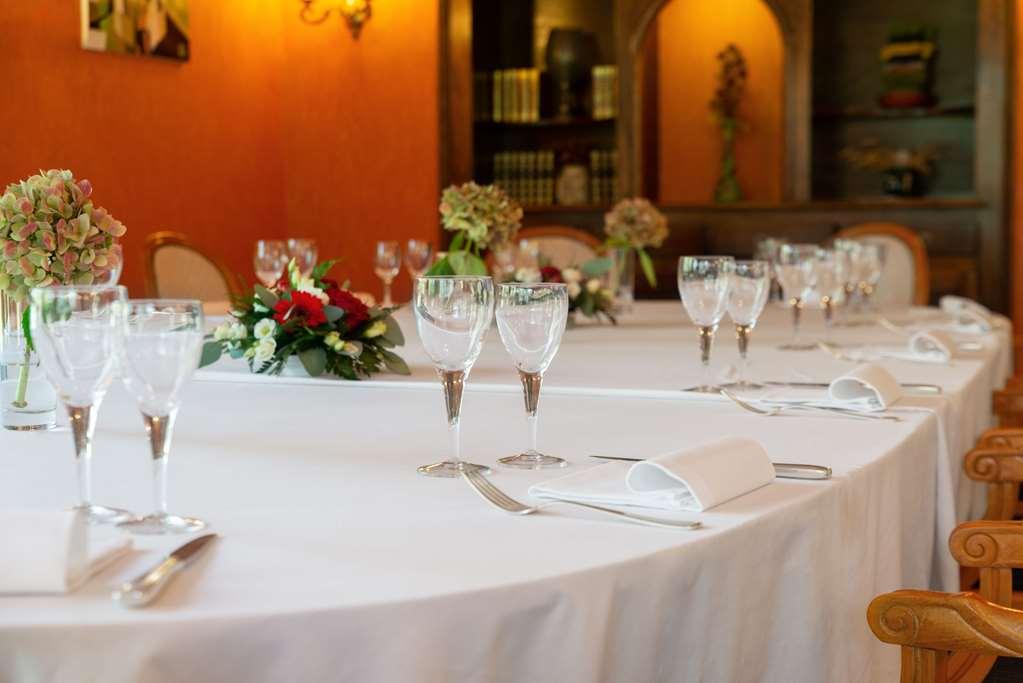 Brit Hotel Florimont Saint-Ferréol レストラン 写真