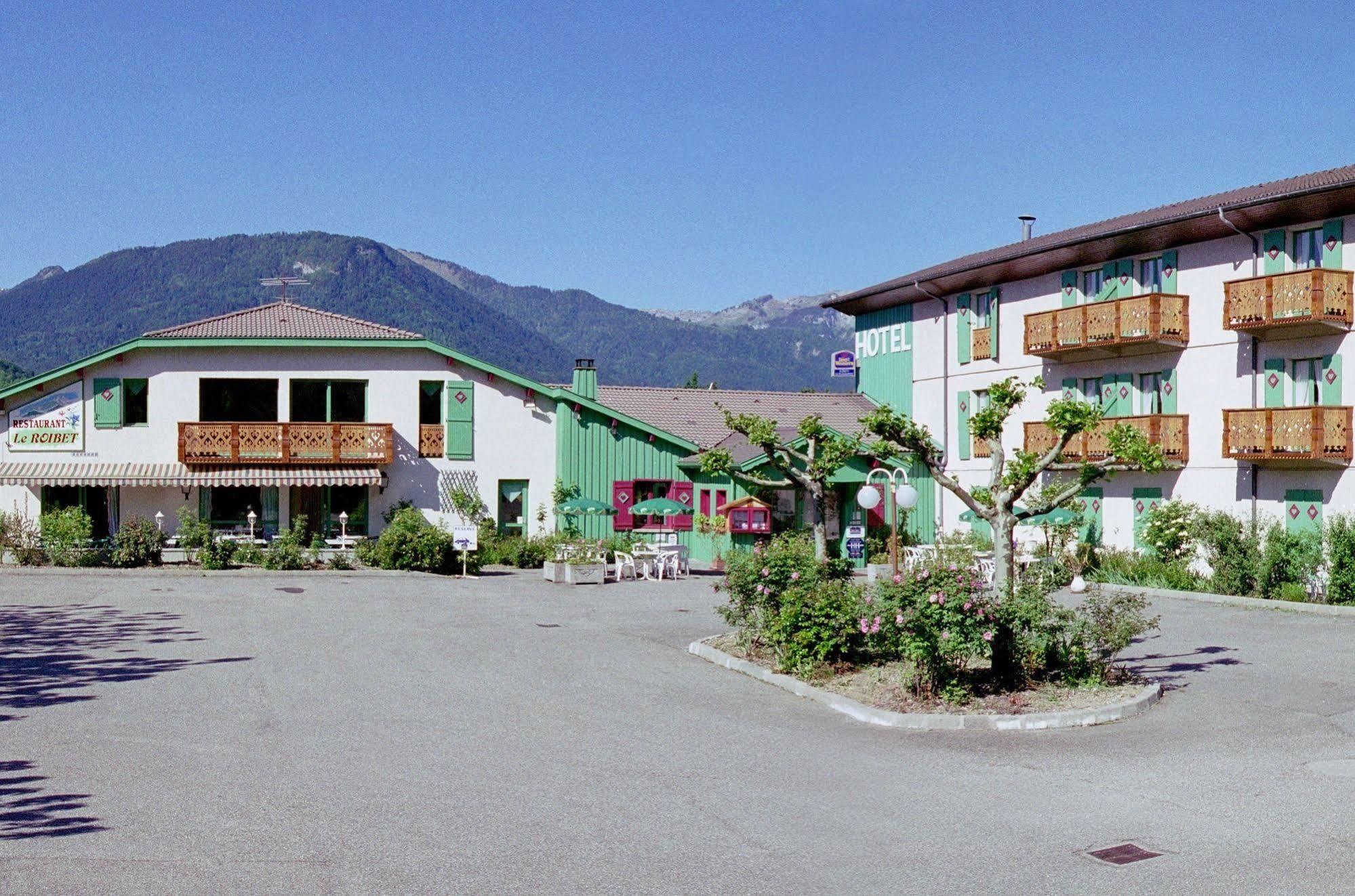 Brit Hotel Florimont Saint-Ferréol エクステリア 写真